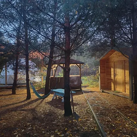 Campismo de Luxo Kopuly Glampingowe Radziejowice *